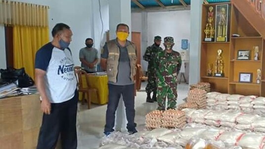 Bantuan Tahap Dua Masyarakat Terdampak Covid-19 TomBar Bantuan Tahap Dua Masyarakat Terdampak Covid-19 TomBar