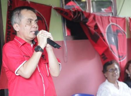 Jemmy Mokolensang Ajak Warga Memilih dengan Hati dan Jangan Golput Jemmy Mokolensang Ajak Warga Memilih dengan Hati dan Jangan Golput