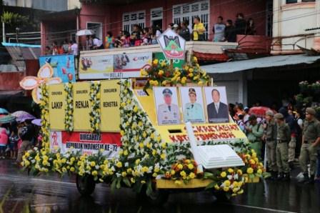 Pawai Pembangunan Semarak, Eman: Tahun Depan Jadi Konsumsi Wisatawan Pawai Pembangunan Semarak, Eman: Tahun Depan Jadi Konsumsi Wisatawan
