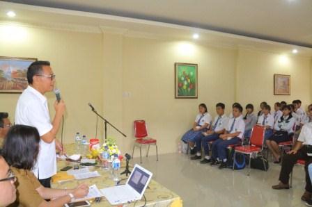 Walikota JFE Ajak Siswa Hidup Bersih dan Sehat Walikota JFE Ajak Siswa Hidup Bersih dan Sehat