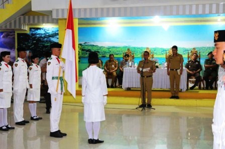 Walikota JFE Kukuhkan Paskibraka Tomohon