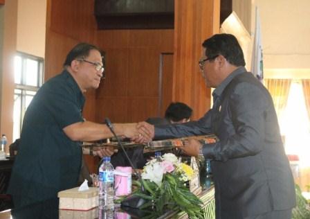 Fraksi DPRD Tomohon Sikapi APBD 2018 Fraksi DPRD Tomohon Sikapi APBD 2018