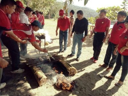 Tombariri Rajai Lomba Bakar Ikan Ultah Minahasa