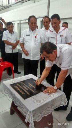 Bupati JWS Resmikan Pasar Remboken