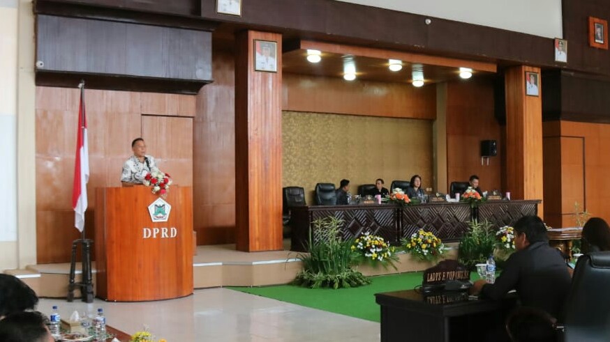 Walikota JFE Sampaikan Pendapat Akhir Terkait Ranperda Penataan Permukiman Walikota JFE Sampaikan Pendapat Akhir Terkait Ranperda Penataan Permukiman
