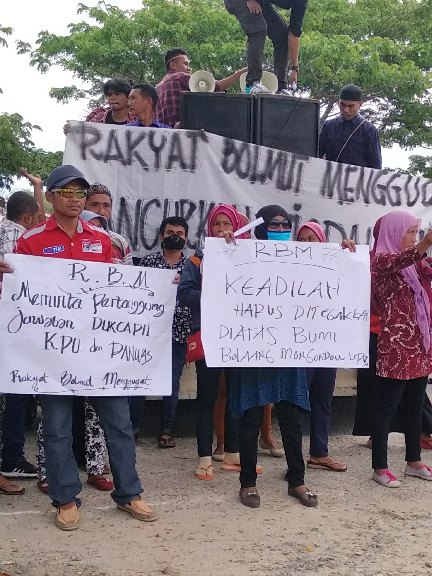 Aliansi Rakyat Demo Tiga Instansi Penting Bolmut