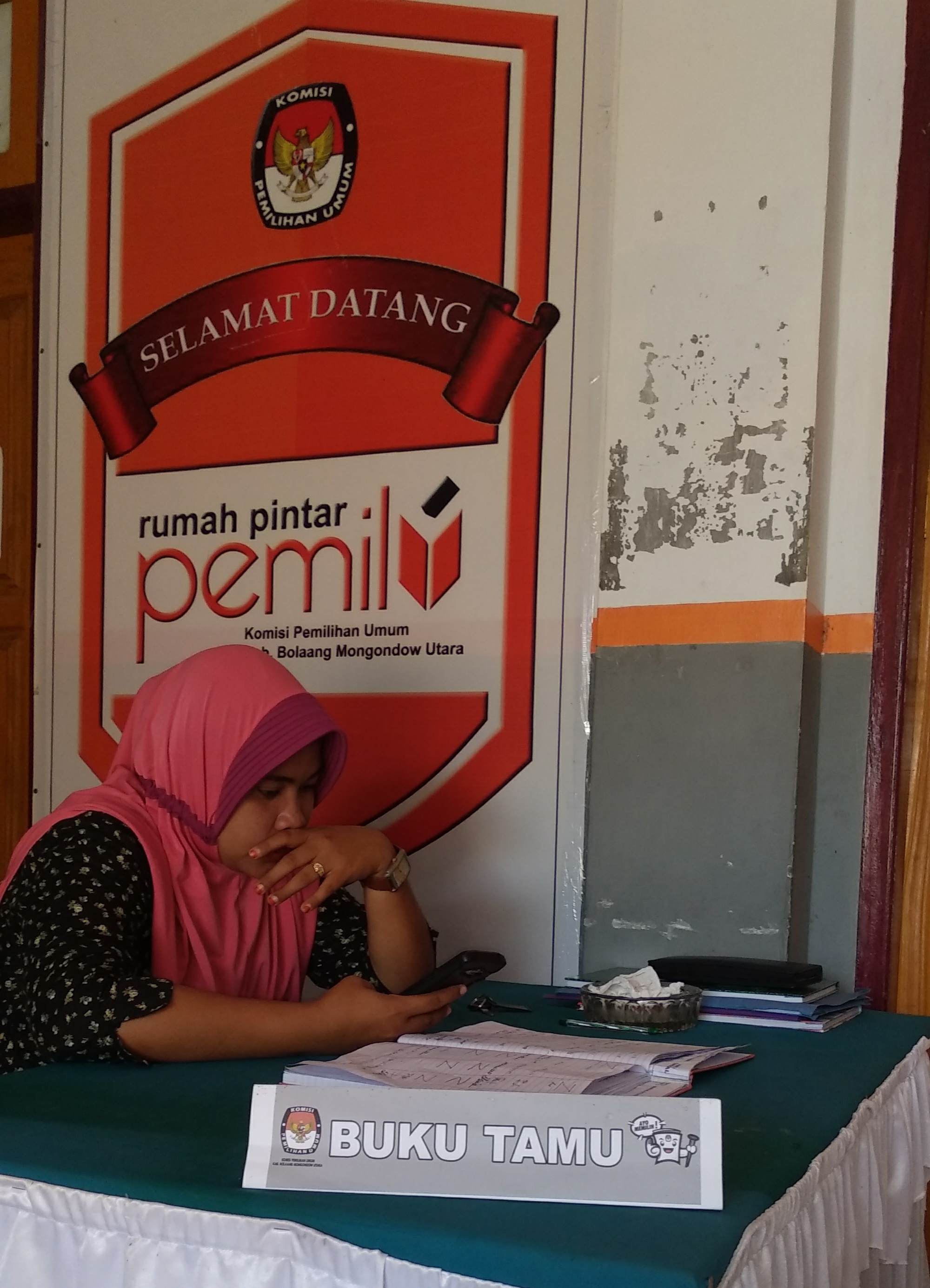 Dihari Pendaftaran Terakhir KPUD Bolmut Baru Terima 7 Parpol Pemilu 2019