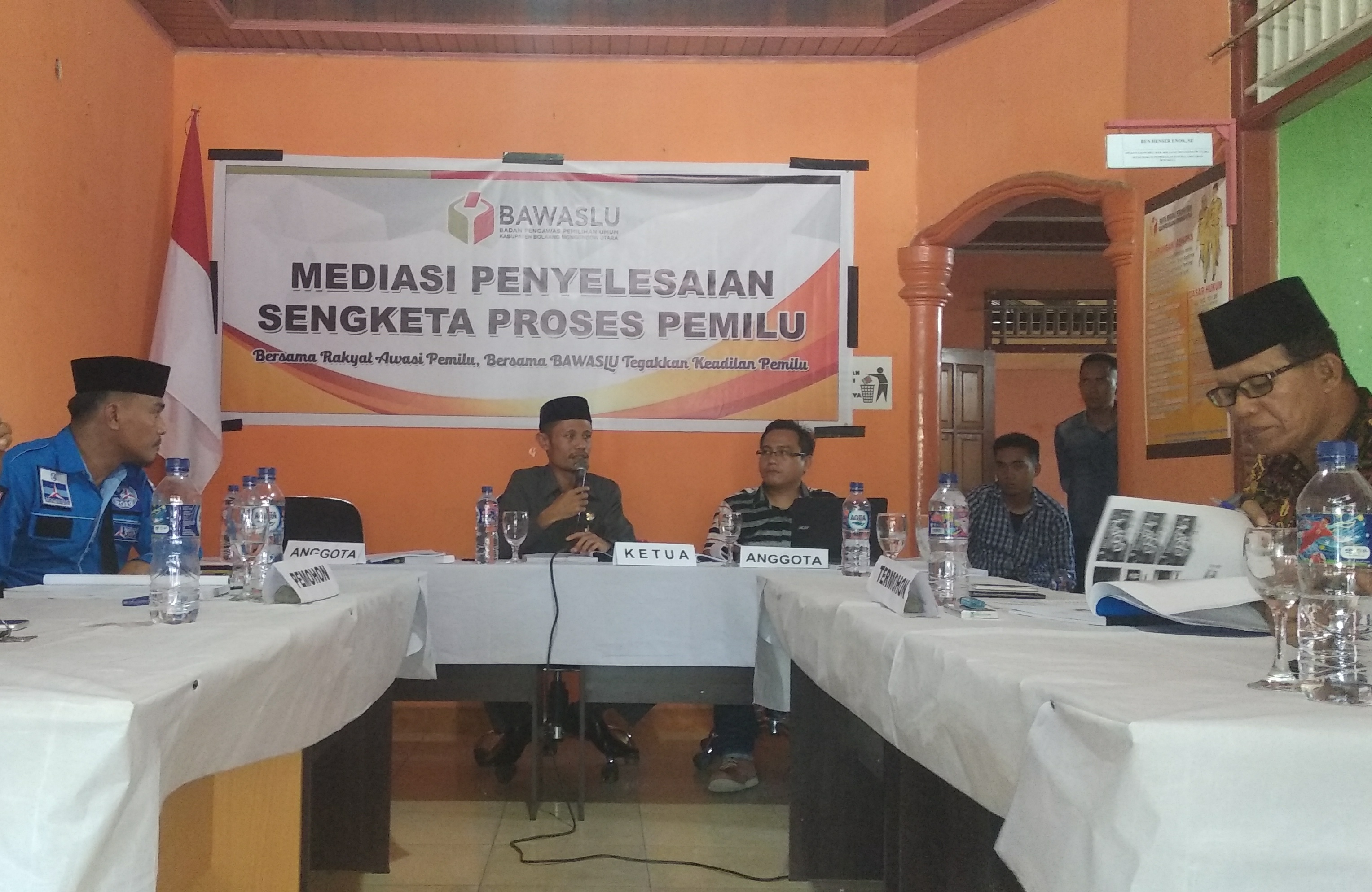 Bawaslu Bolmut Gelar Rapat Mediasi Penyelesaian Proses Pemilu 2018