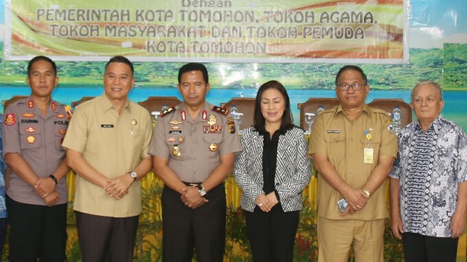 Wenur Hadiri Kunjungan Kapolda Sulut Wenur Hadiri Kunjungan Kapolda Sulut
