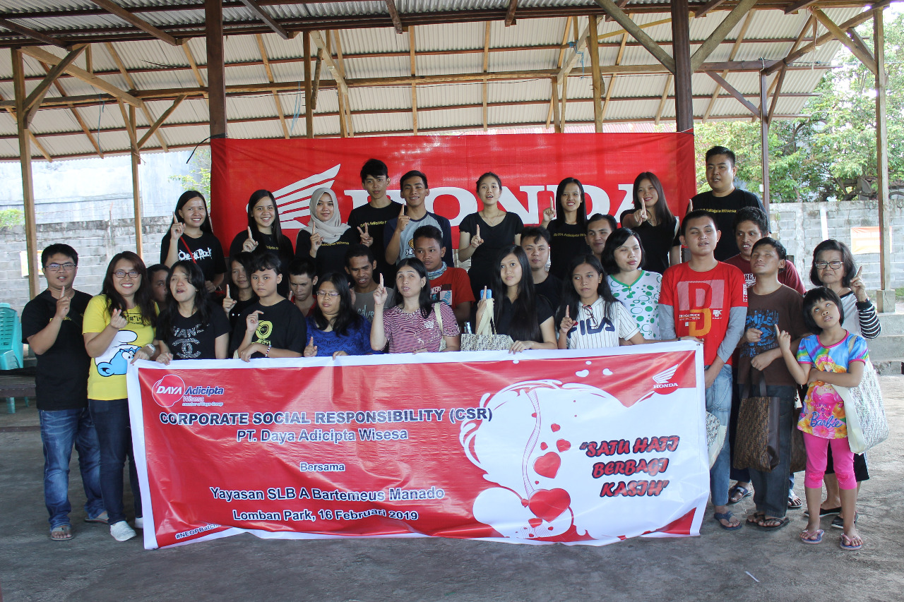 Satu HATI Berbagi Kasih Bersama SLB A Bartemeus Satu HATI Berbagi Kasih Bersama SLB A Bartemeus
