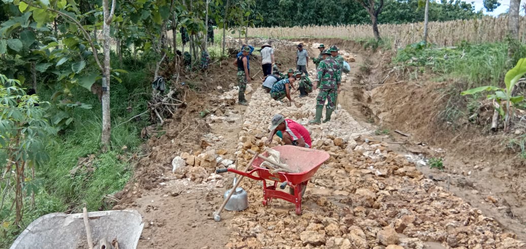 Sarana Penunjang Pekerjaan TMMD Jebol