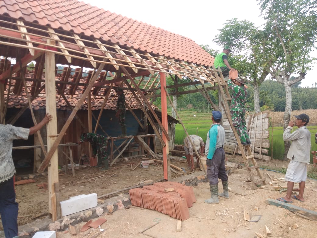 Rehap Rumah Sotiyono Program TMMD Kodim Blora