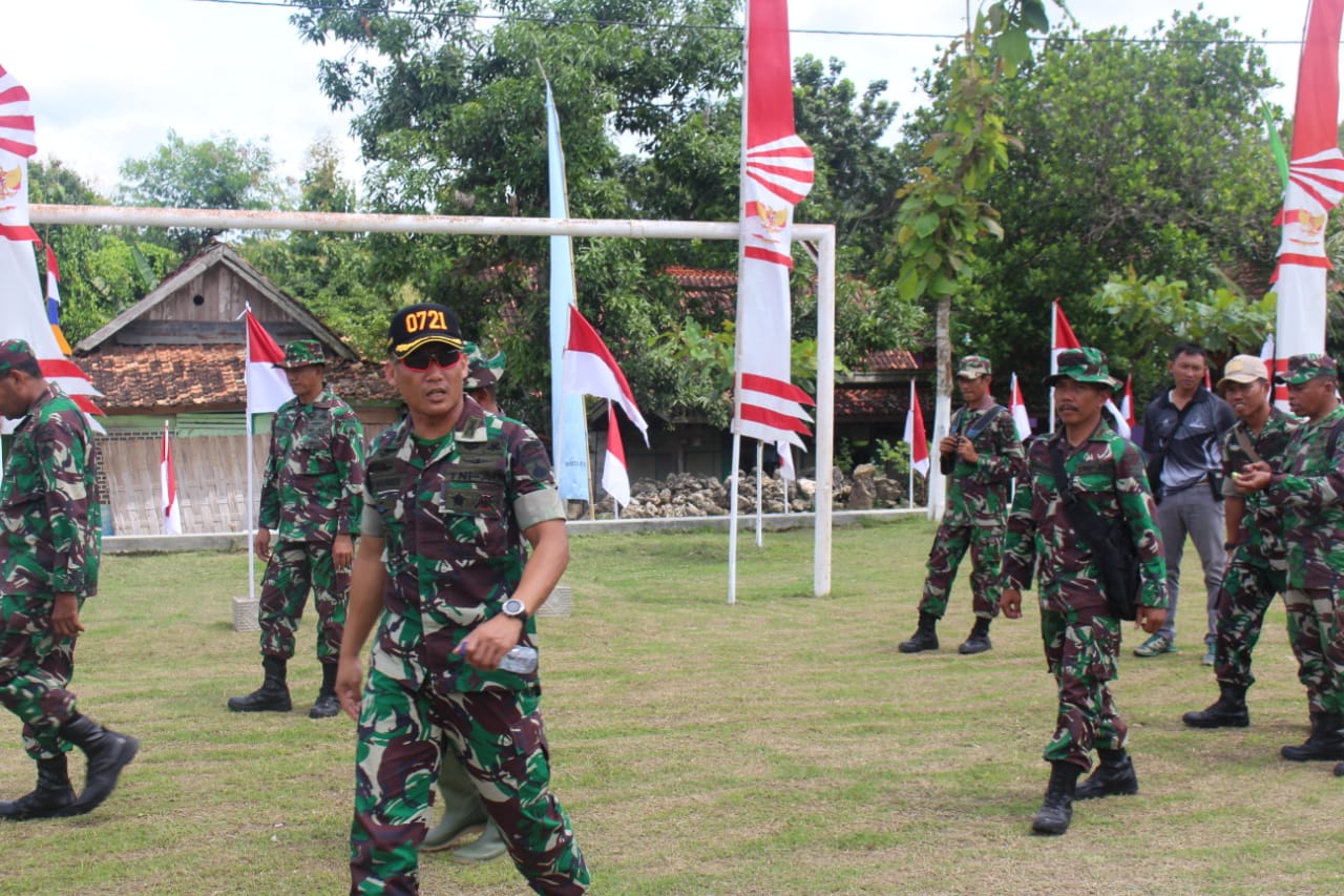 Dandim Cek Kesiapan Lapangan Upacara Penutupan TMMD