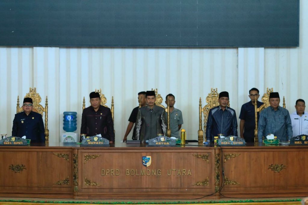 DPRD Bolmut Gelar Sidang Istimewa Paripurna RPJMD Tahun 2018-2023 dan Ranperda Irigasi DPRD Bolmut Gelar Sidang Istimewa Paripurna RPJMD Tahun 2018-2023 dan Ranperda Irigasi