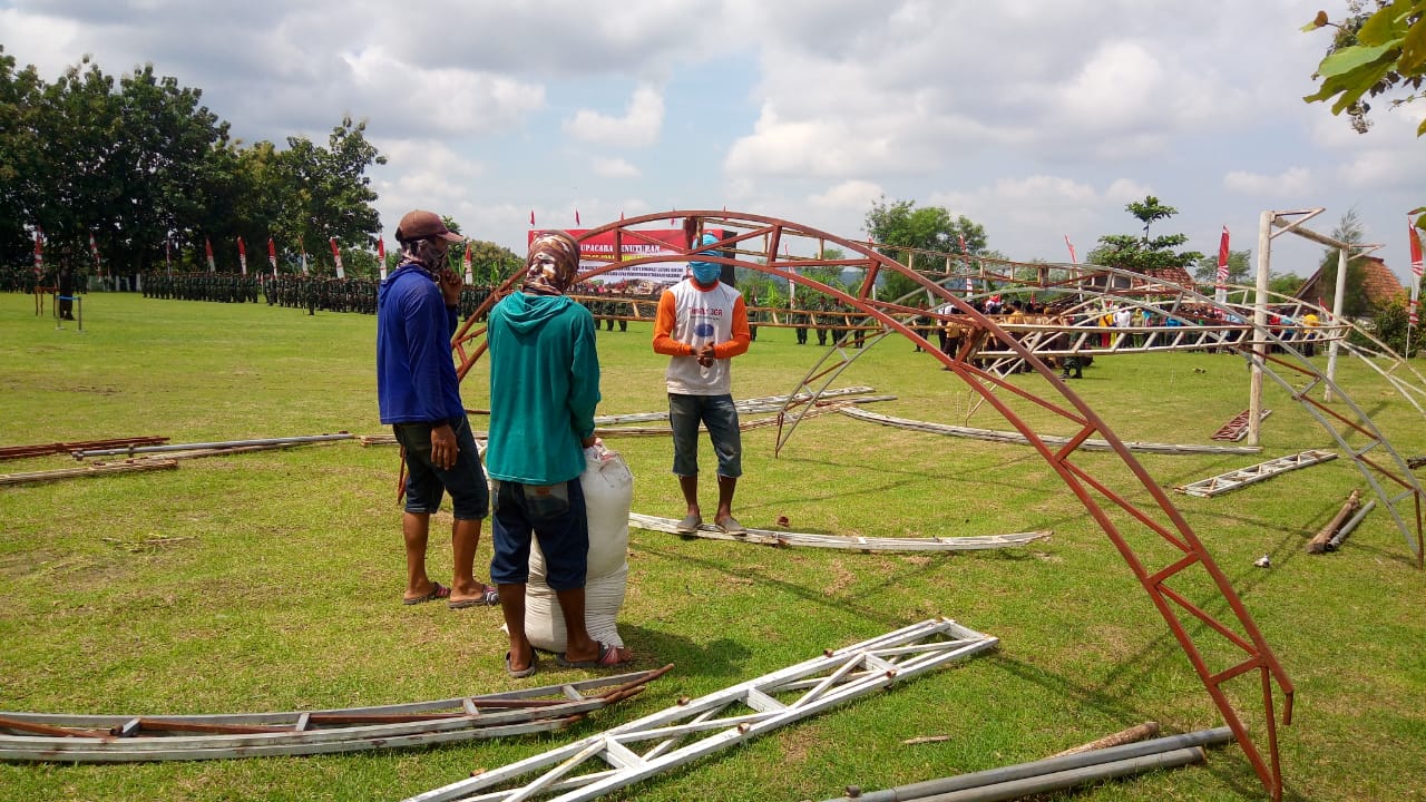 Jelang Penutupan Upacara Tmmd Di Lapangan Desa Nglengkir. Dipercantik