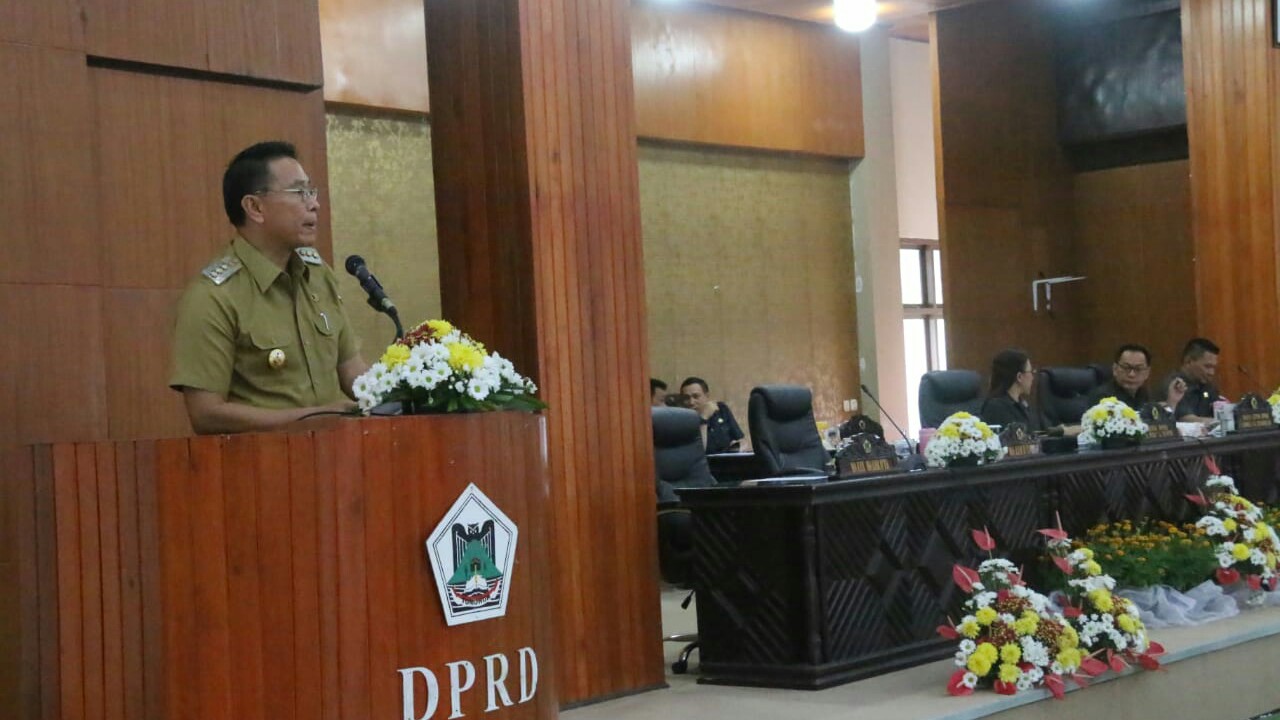 Walikota Tomohon Jelaskan Ranperda Penyertaan Modal PD Pasar