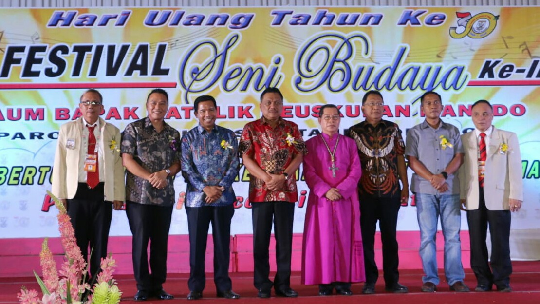 Hadiri Festival Seni Budaya KBK Keuskupan Manado, Ini Kata Walikota Eman