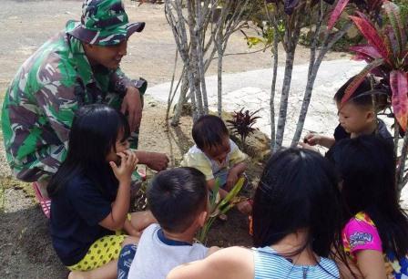 Anak-Anak Jadi Tempat Melepas Lelah Dikala Istirahat