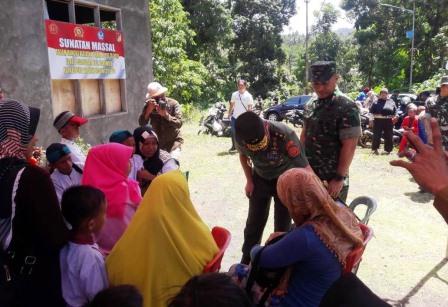 Antusias Warga Duasudara Menghadiri Acara Sunatan Massal Antusias Warga Duasudara Menghadiri Acara Sunatan Massal