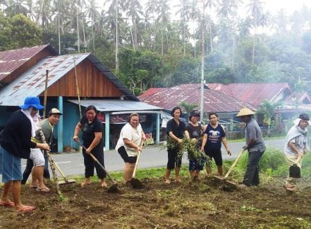 Bersama Warga Duasudara, Satgas TMMD Gelar Bakti TNI