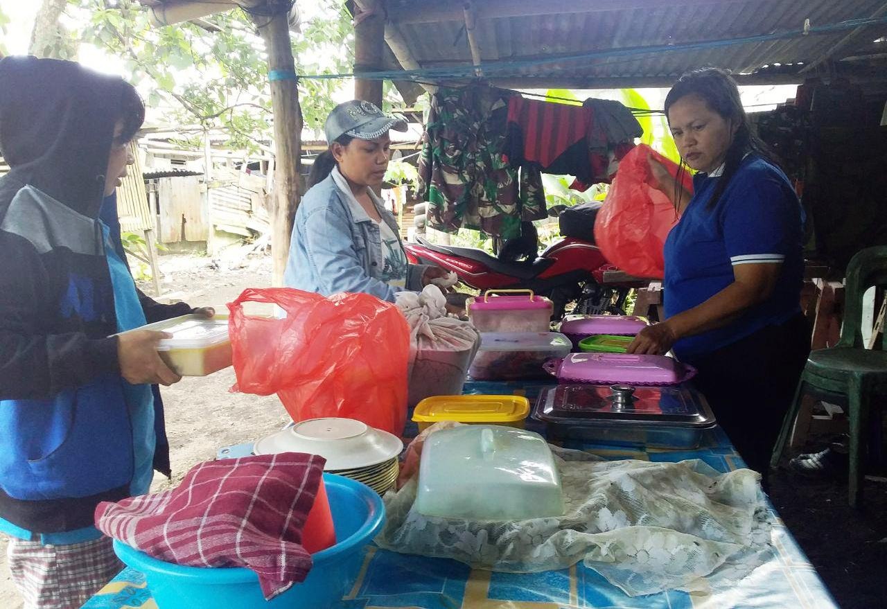 Warga Duasudara Berharap TMMD Berakhir dengan Sukses Warga Duasudara Berharap TMMD Berakhir dengan Sukses