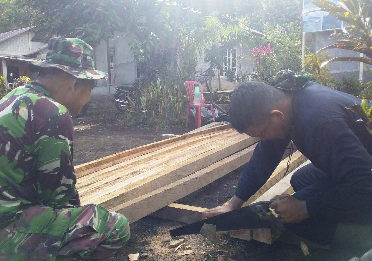 Demi Kesejahteraan Rakyat,  Senjata Ganti Alat Pertukangan Demi Kesejahteraan Rakyat,  Senjata Ganti Alat Pertukangan