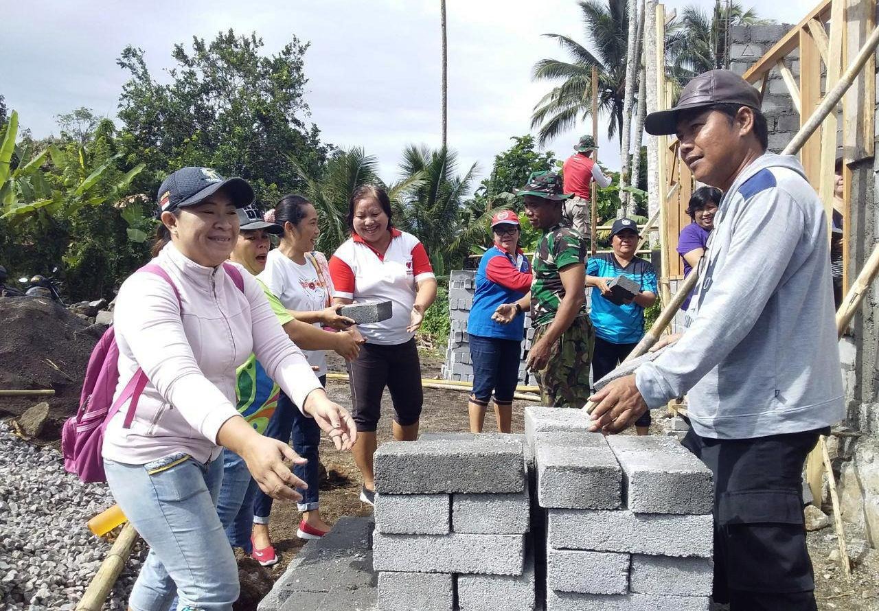 Walau Berkeringat SatgasTMMD Tetap Bersemangat