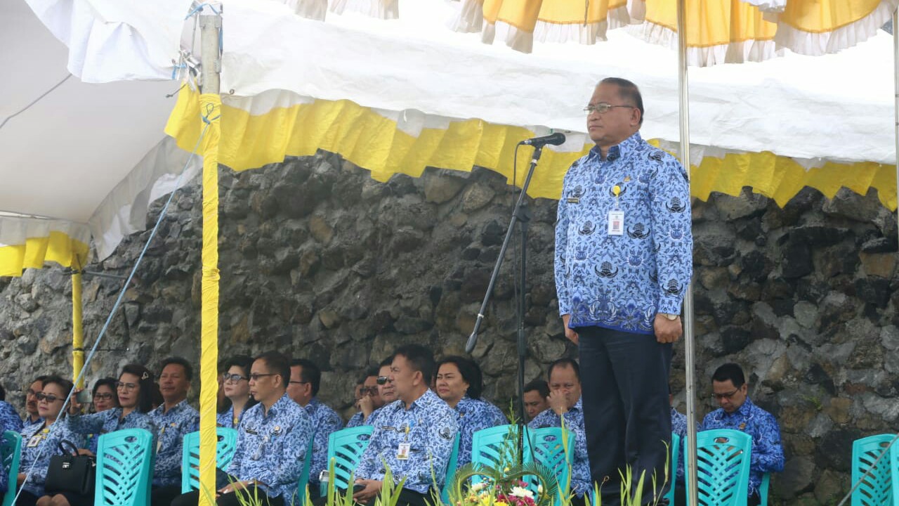 Lolowang Pimpin Apel KORPRI Pemkot Tomohon