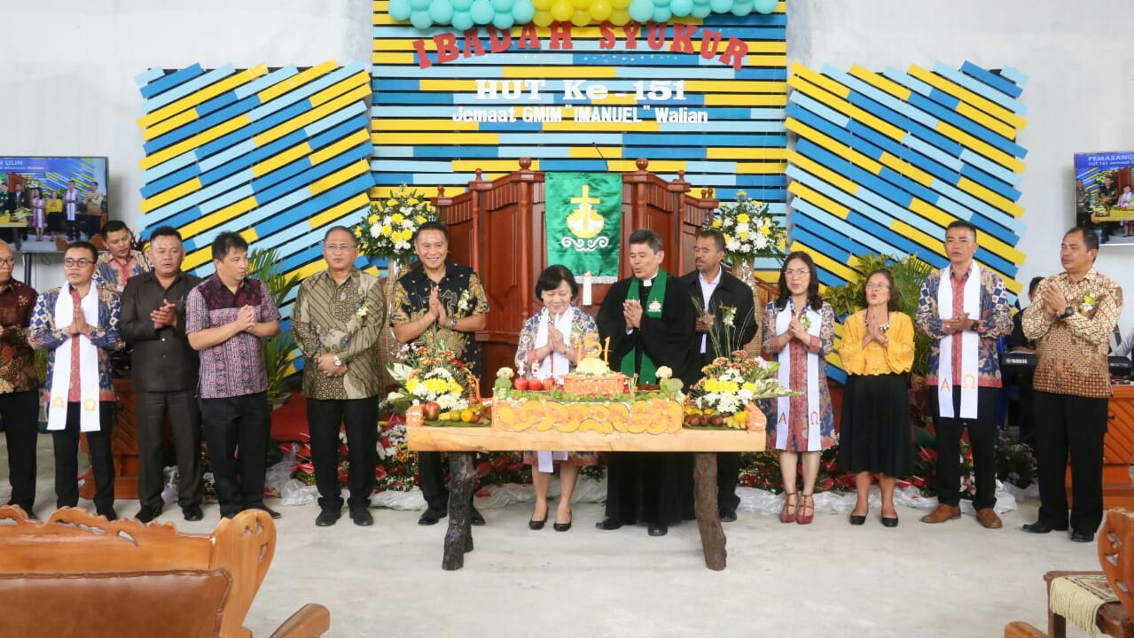 Walikota Eman Hadiri Ultah GMIM Imanuel Walian Walikota Eman Hadiri Ultah GMIM Imanuel Walian