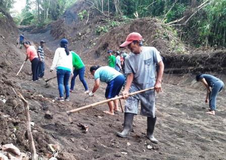 Kentalnya Budaya Gotong Royong Di Kelurahan Duasudara