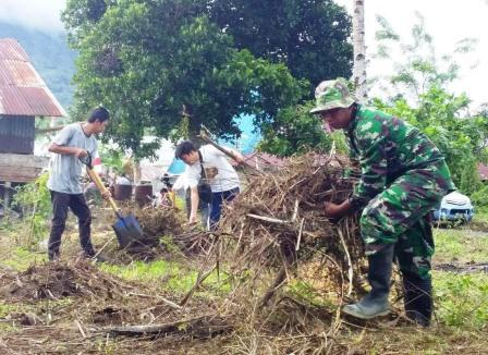 Lettu Inf Julen Kasiaheng: Kebersihan Lingkungan juga Penting Lettu Inf Julen Kasiaheng: Kebersihan Lingkungan juga Penting