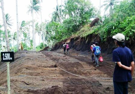 TMMD Ke-105 Kodim 1310/Bitung Buat Jalur Akses Perekonomian Warga