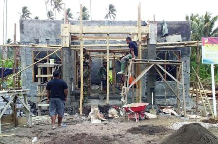 Tinggal Menunggu Pemasangan Kerangka Atap, Sedikit Lagi Kantor Tiga Pilar Rampung