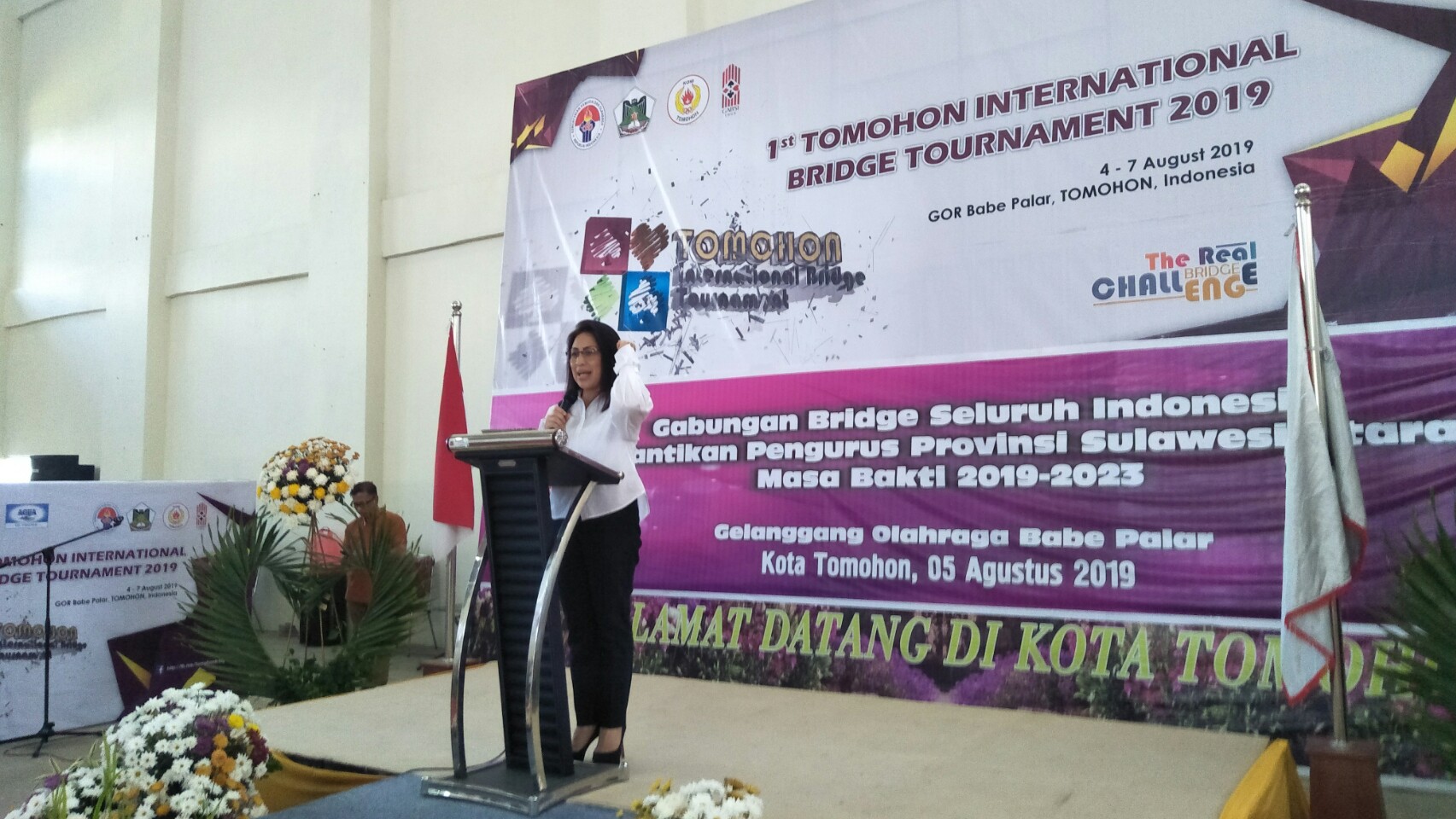 Wenur Apresiasi  Prestasi Atlit Bridge Tomohon