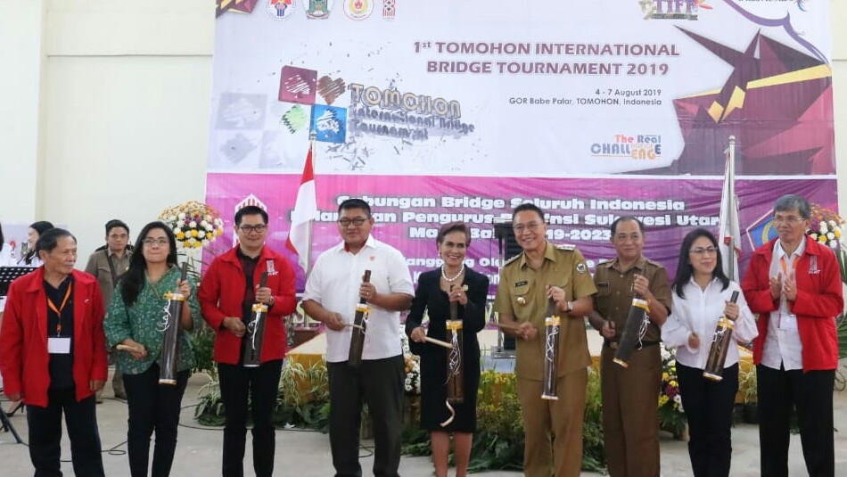 Walikota Eman Resmi Buka 1st Tomohon Internasional Bridge Tournament 2019