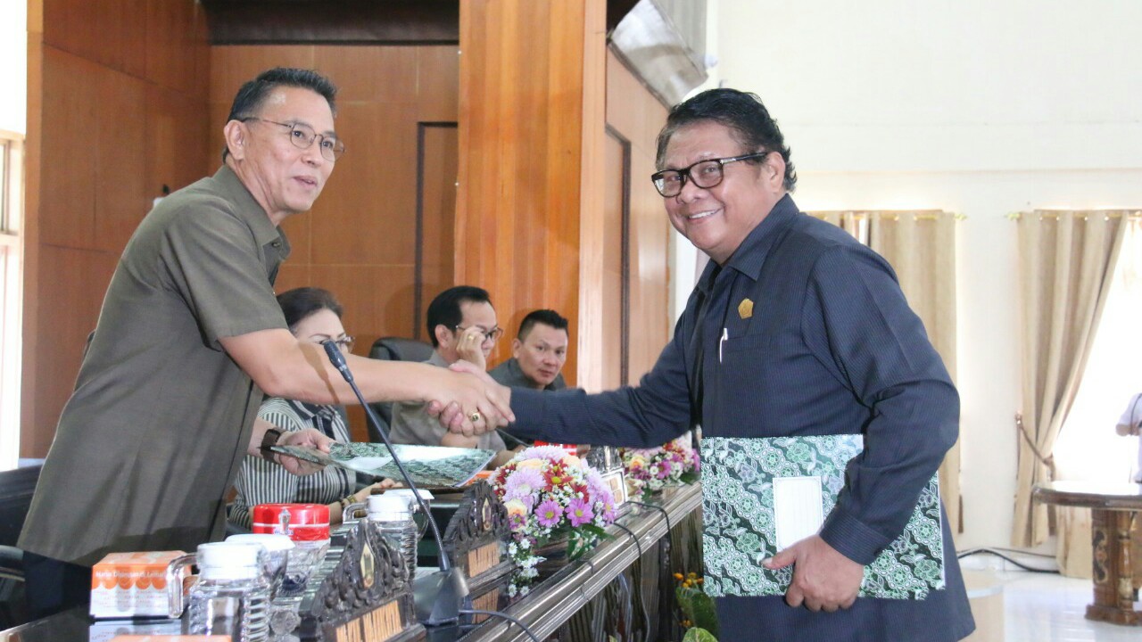 Paripurna DPRD Tomohon Terkait Pemandangan Fraksi Tentang Perubahan APBD 2019