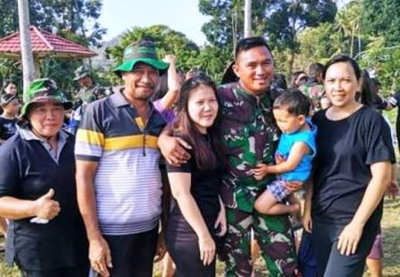 Kepala Lingkungan Sampaikan Ini Pada Satgas TMMD Ke-105 Kodim 1310/Bitung Kepala Lingkungan Sampaikan Ini Pada Satgas TMMD Ke-105 Kodim 1310/Bitung