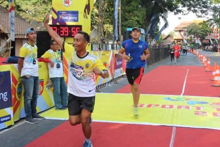 Kasdim Pati Ikut Meriahkan Lomba Lari Dalam Rangka HUT ke 74 TNI