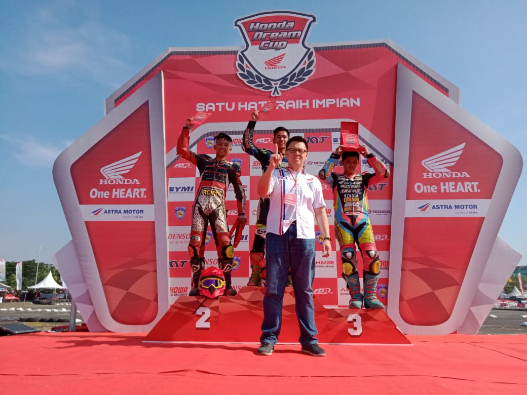 Tiga Pebalap Manado Raih  Prestasi di Honda Dream Cup (HDC) Makassar Tiga Pebalap Manado Raih  Prestasi di Honda Dream Cup (HDC) Makassar