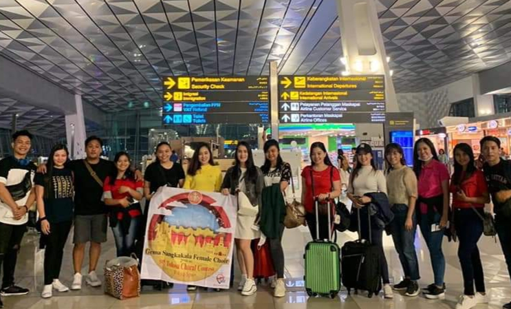 JG Bantu Tiket  Pulang Barcelona- Manado 17 Personil Gema Sangkakala Female Choir