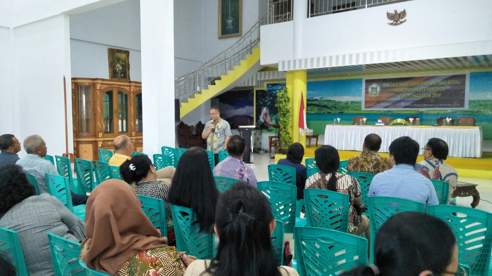 Mogi Pimpin Evaluasi Dana Hibah dan Bansos 2019 Mogi Pimpin Evaluasi Dana Hibah dan Bansos 2019