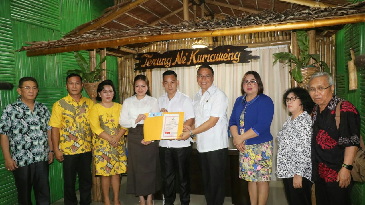 Walikota Tomohon Lakukan Pencatatan Pernikahan