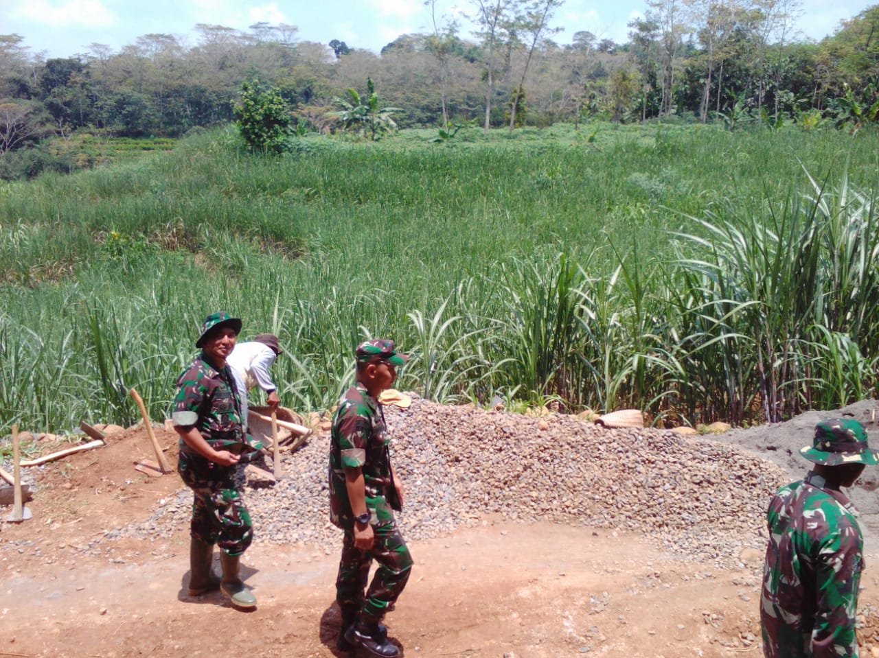 Dandim 0722/Kudus Menyusuri Lokasi Program TMMD Ke 107