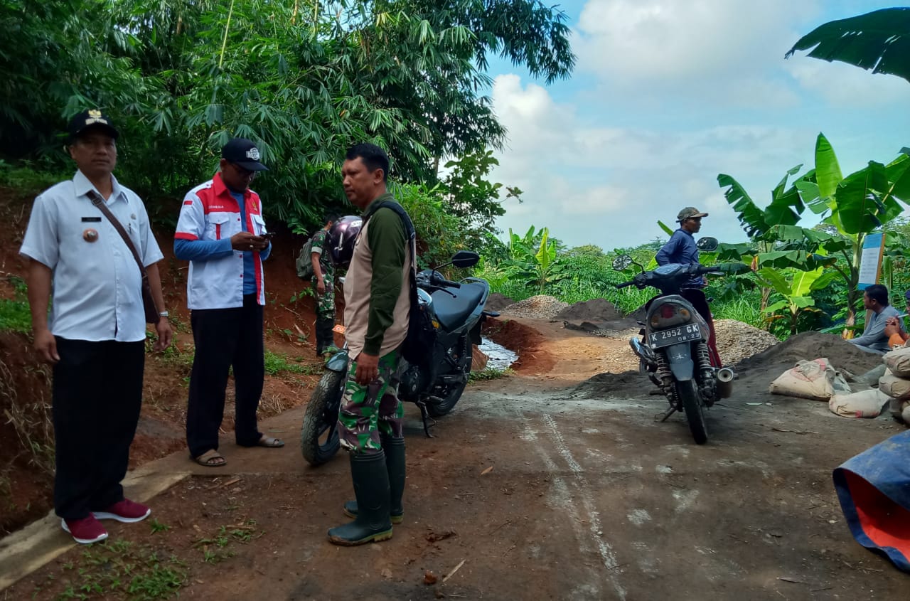 Kades Kedungsari Terjun Langsung Ke Lokasi.