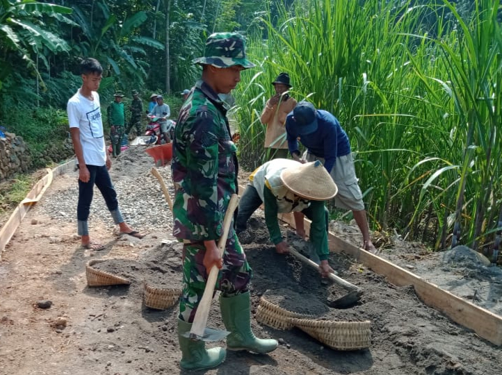 Rabat Jalan Di Mulai, Masyarakat Tersenyum Lega