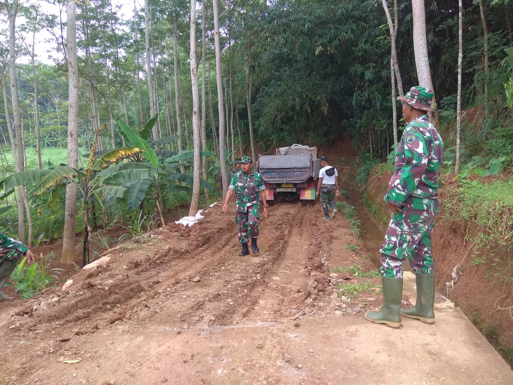 Kasdim 0722/Kudus Tinjau Lokasi TMMD.