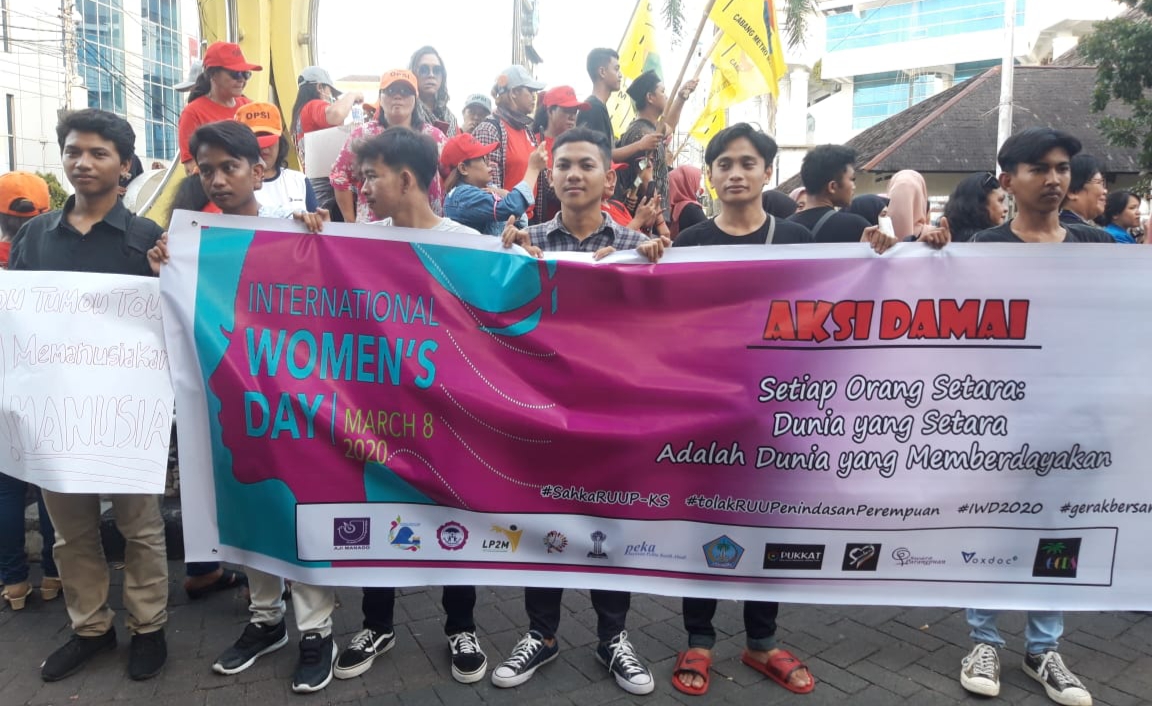 Peringati Women’s Day, Aliansi Peduli Perempuan Sulut Lakukan Ini