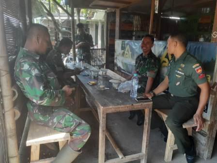 Sihitam Manis Pelepas Lelah Satgas TMMD Waktu Istirahat Sihitam Manis Pelepas Lelah Satgas TMMD Waktu Istirahat