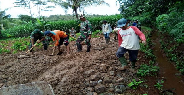 Budaya Gotong royong Selalu Melekat Di TMMD