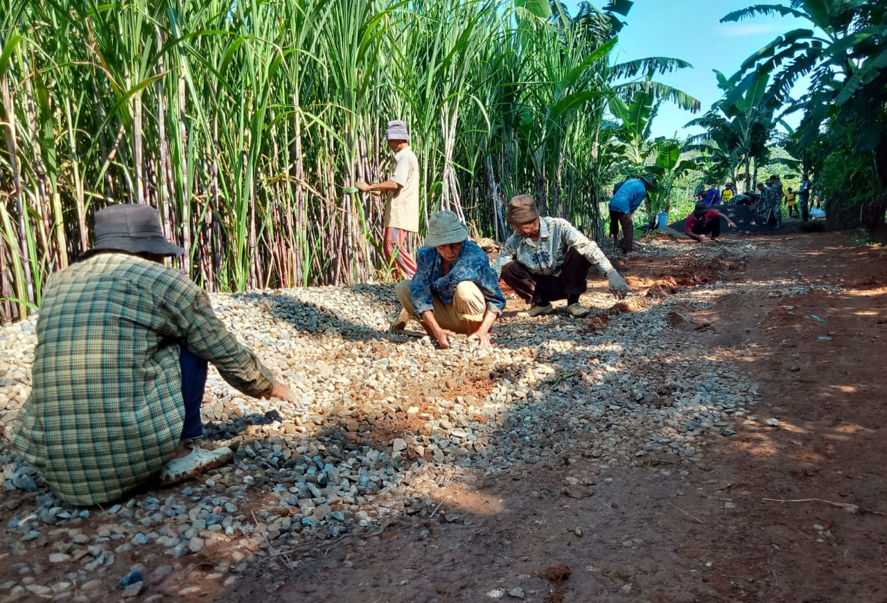 Antusias Warga Dukung  TNI